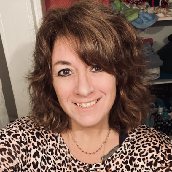 Meet your Posher, Stephanie - Picture 1 of 1